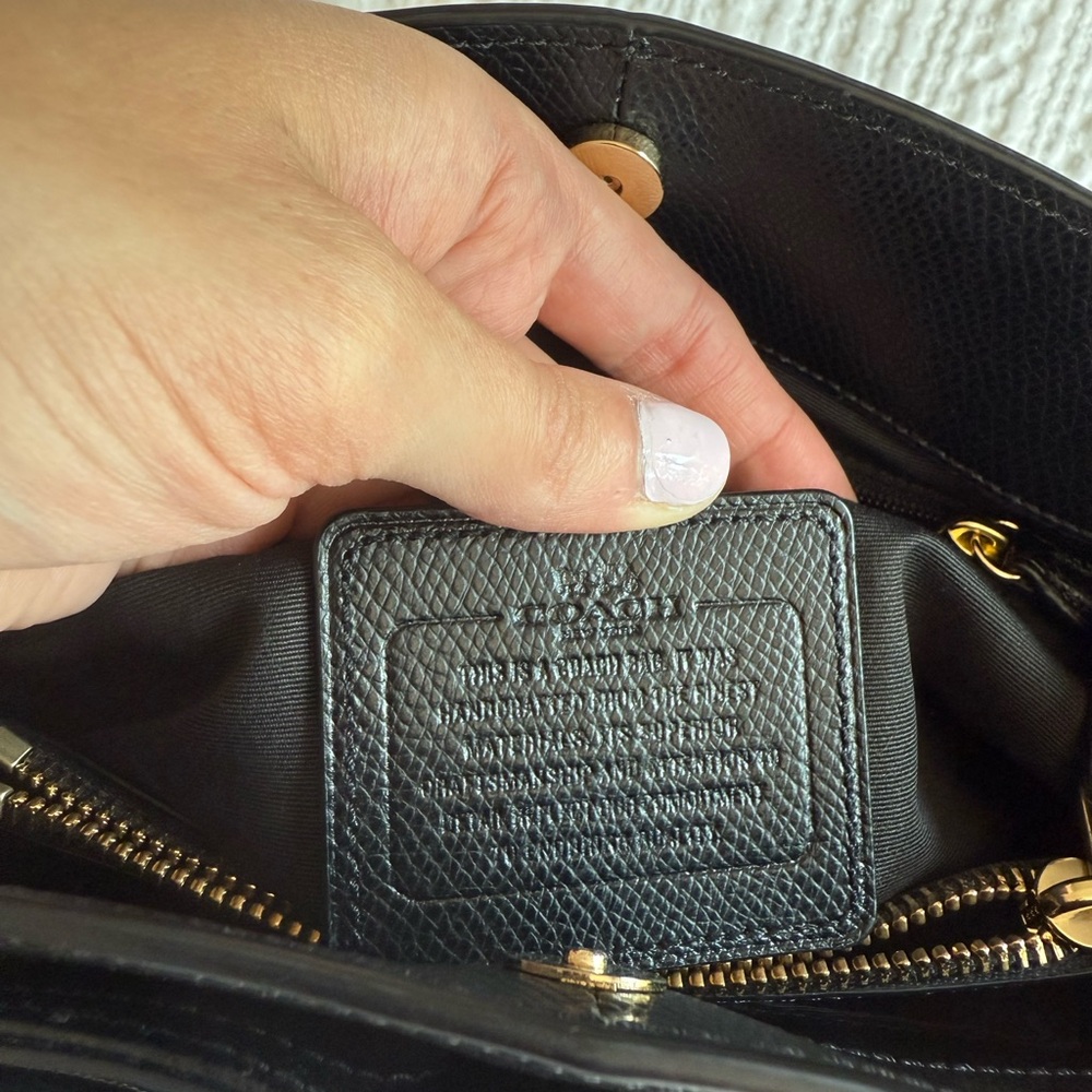 Coach Minetta Black Leather Handbag (with strap and dust bag) - Picture 7 of 12